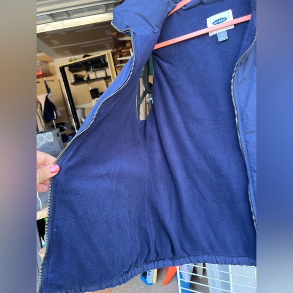 Puffer Vest - Picture 4 of 11